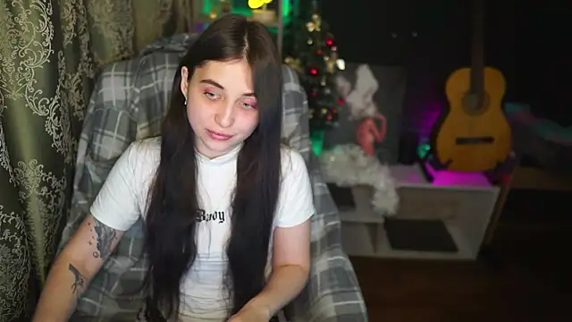 delicatedBailey online show from February 15, 3:17 pm