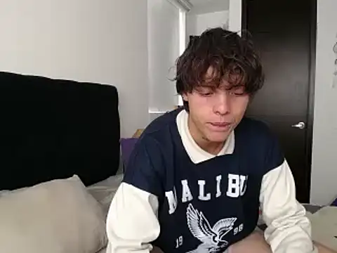 Santiago kiler online show from February 3, 5:03 pm