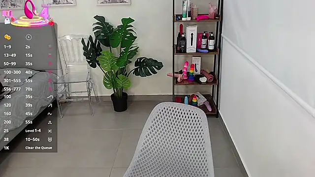 Sassy--Girl online show from March 17, 6:11 pm