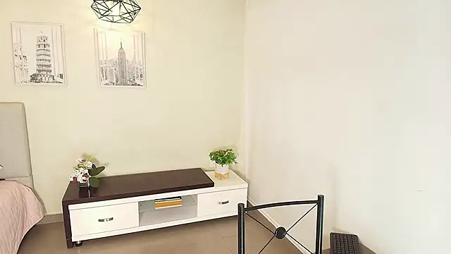 Sassy--Girl online show from November 21, 6:17 pm