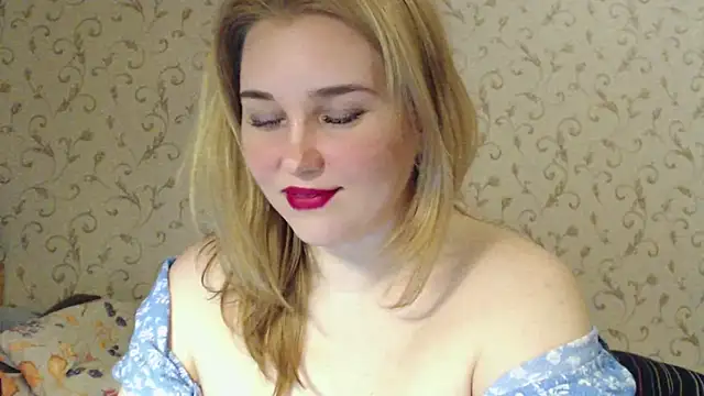 mmmPinUpGirl online show from March 22, 7:53 pm