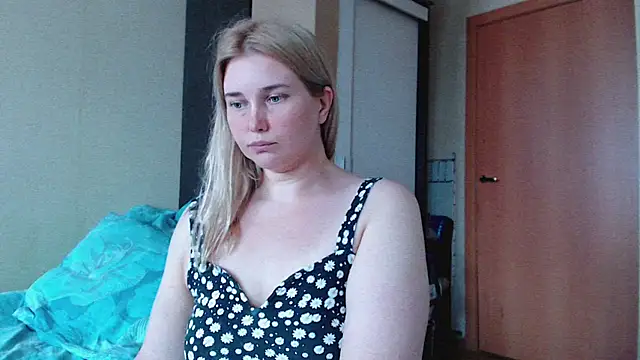 mmmPinUpGirl online show from July 4, 3:07 pm