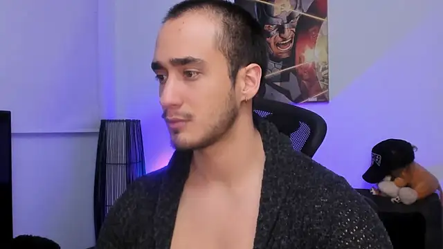 Snapshot of AlexRivera6 chatting on December 8, 10:47 pm AlexRivera6 online show from December 8, 10:47 pm