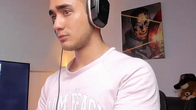 Snapshot of AlexRivera6 chatting on January 5, 12:42 am AlexRivera6 online show from January 5, 12:42 am