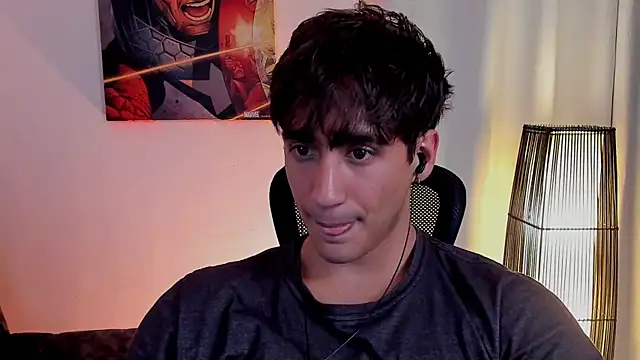 AlexRivera6 online show from April 4, 7:44 pm