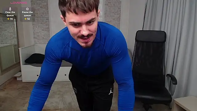 Snapshot of WilsonJules chatting on December 13, 11:13 am WilsonJules online show from December 13, 11:13 am