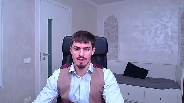 Snapshot of WilsonJules chatting on January 16, 7:41 pm WilsonJules online show from January 16, 7:41 pm