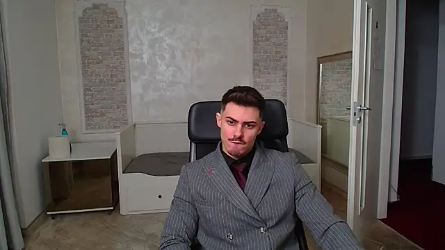 Snapshot of WilsonJules chatting on January 24, 6:35 pm WilsonJules online show from January 24, 6:35 pm