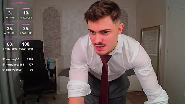 Snapshot of WilsonJules chatting on January 26, 10:35 pm WilsonJules online show from January 26, 10:35 pm