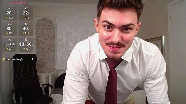 Snapshot of WilsonJules chatting on February 1, 7:23 pm WilsonJules online show from February 1, 7:23 pm