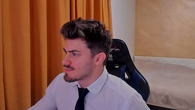 Snapshot of WilsonJules chatting on March 21, 1:23 pm WilsonJules online show from March 21, 1:23 pm