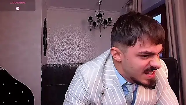 Snapshot of WilsonJules chatting on September 27, 4:28 am WilsonJules online show from September 27, 4:28 am