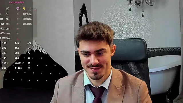 Snapshot of WilsonJules chatting on October 17, 4:37 am WilsonJules online show from October 17, 4:37 am