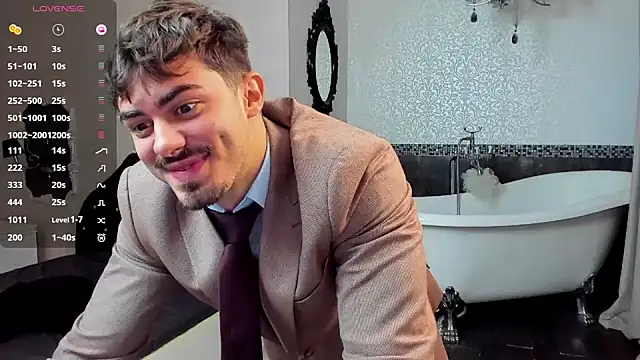 Snapshot of WilsonJules chatting on October 18, 4:48 am WilsonJules online show from October 18, 4:48 am