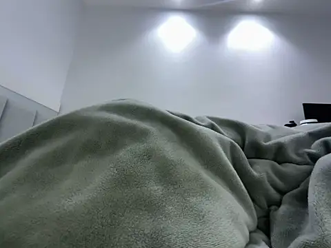 Snapshot of Submissive_Arab chatting on February 13, 11:37 pm Submissive Arab online show from February 13, 11:37 pm