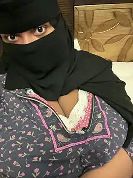 Snapshot of Submissive_Arab chatting on March 1, 10:53 pm Submissive Arab online show from March 1, 10:53 pm