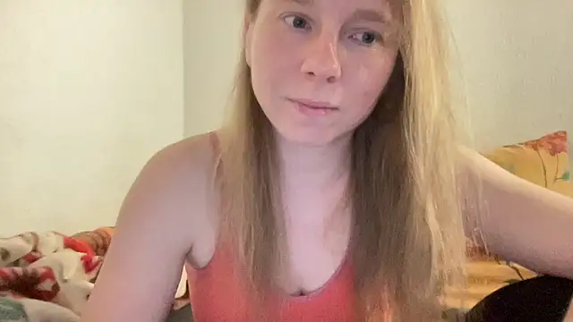 SweetLucy96 online show from March 22, 4:58 pm