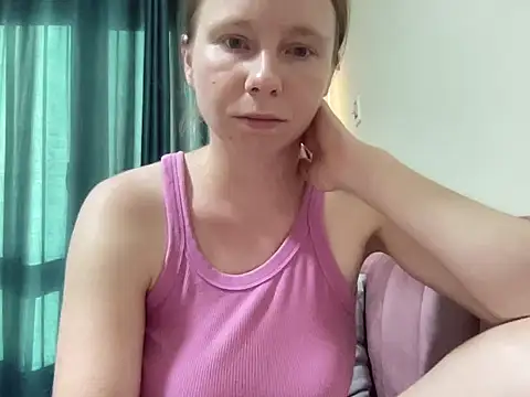 SweetLucy96 online show from October 27, 1:04 pm