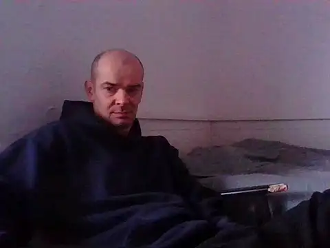 Snapshot of BadRec40 chatting on February 22, 6:57 am BadRec40 online show from February 22, 6:57 am