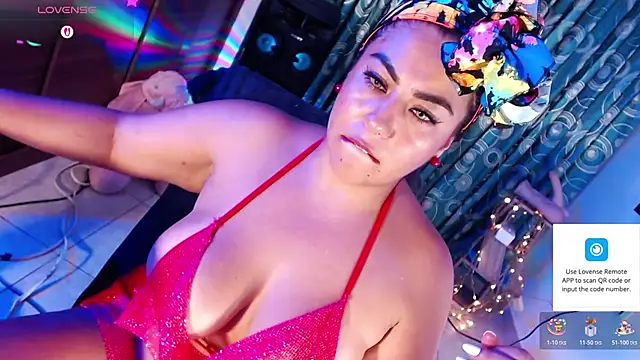 Snapshot of gatuwildhott chatting on November 2, 6:43 pm gatuwildhott online show from November 2, 6:43 pm