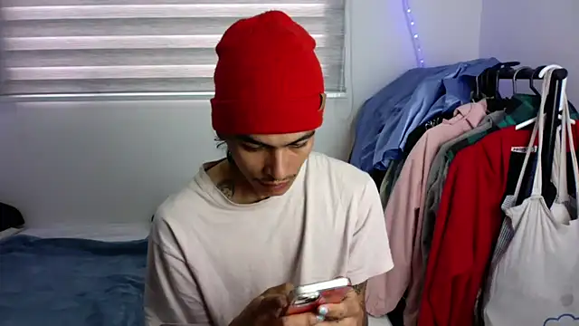 sorry-mom69 online show from October 9, 4:05 pm