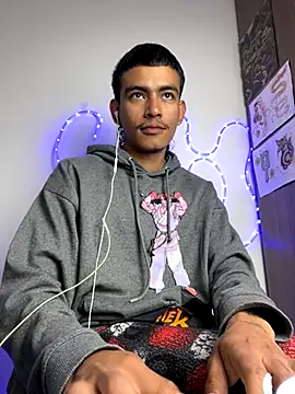 Snapshot of sorry-mom69 chatting on December 5, 1:20 pm sorry-mom69 online show from December 5, 1:20 pm