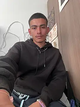 Snapshot of sorry-mom69 chatting on December 19, 6:37 pm sorry-mom69 online show from December 19, 6:37 pm