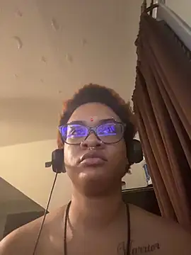 nickytheehawtie online show from March 4, 2:06 am