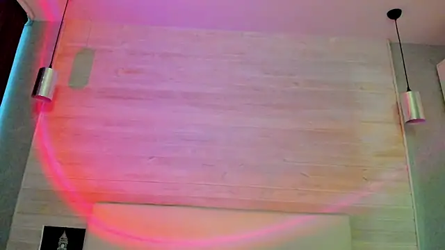 molly hunt  online show from February 26, 4:00 am