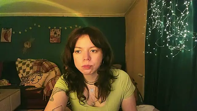 Snapshot of ClancyMorissey chatting on April 24, 5:26 pm ClancyMorissey online show from April 24, 5:26 pm