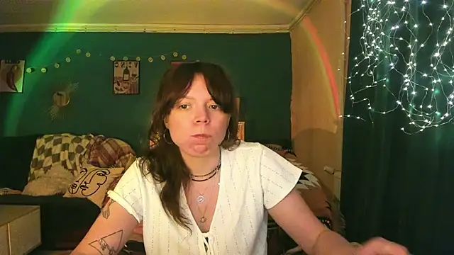 Snapshot of ClancyMorissey chatting on May 21, 8:38 pm ClancyMorissey online show from May 21, 8:38 pm