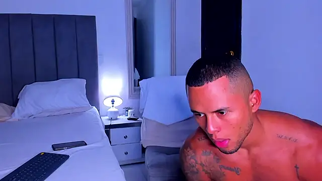 Snapshot of ethan_brown_ chatting on October 12, 11:59 pm ethan brown online show from October 12, 11:59 pm