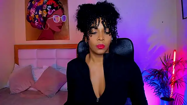 AitanaBrown  online show from March 27, 9:25 pm