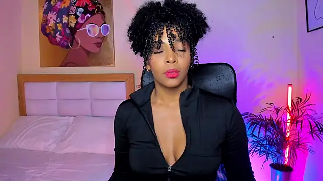 AitanaBrown  online show from April 17, 9:29 pm