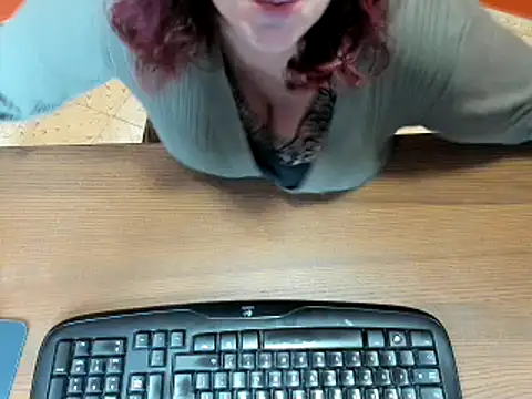 NikkiHolland online show from March 12, 8:41 am