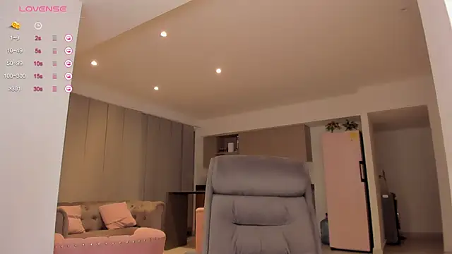 Snapshot of sofiia_piink chatting on November 22, 11:37 pm sofiia piink online show from November 22, 11:37 pm