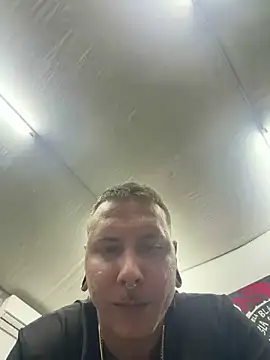 Snapshot of Elrubio_420 chatting on February 5, 2:16 am Elrubio 420 online show from February 5, 2:16 am