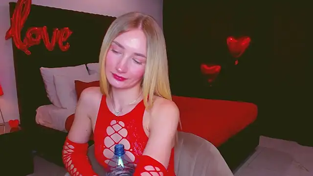 bella  rose online show from February 17, 9:24 am