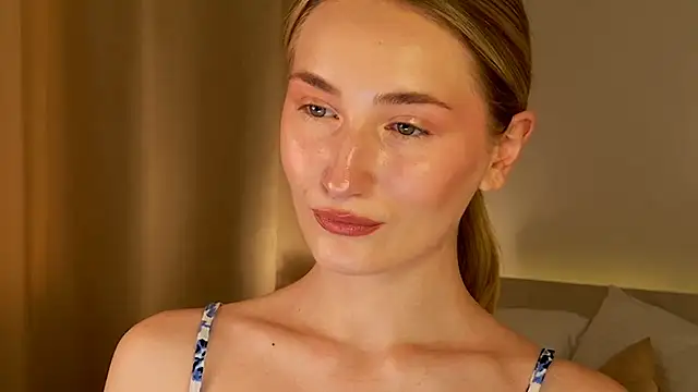 bella  rose online show from March 15, 9:59 am