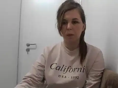 Snapshot of loveis007 chatting on February 26, 11:26 pm loveis007 online show from February 26, 11:26 pm