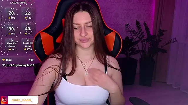 Elishka  online show from October 6, 7:11 pm