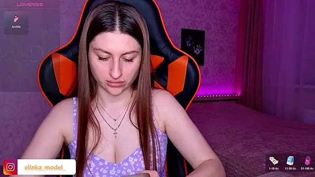Snapshot of Elishka_ chatting on June 26, 8:02 pm Elishka online show from June 26, 8:02 pm