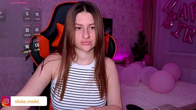 Snapshot of Elishka_ chatting on July 26, 8:49 pm Elishka online show from July 26, 8:49 pm