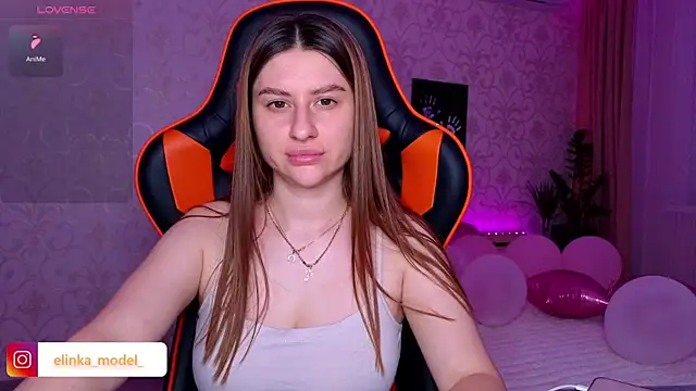 Snapshot of Elishka_ chatting on August 6, 8:22 pm Elishka online show from August 6, 8:22 pm