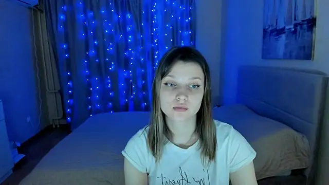 Snapshot of SoniNesti chatting on December 5, 3:06 pm SoniNesti online show from December 5, 3:06 pm