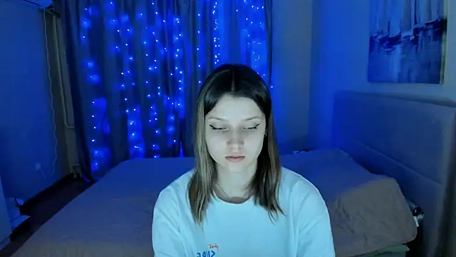 Snapshot of SoniNesti chatting on December 6, 3:11 pm SoniNesti online show from December 6, 3:11 pm