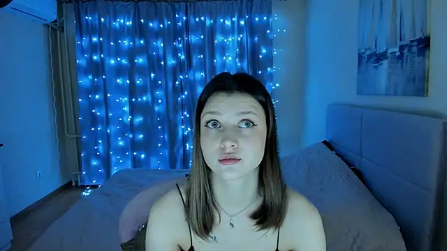 Snapshot of SoniNesti chatting on December 17, 3:39 pm SoniNesti online show from December 17, 3:39 pm