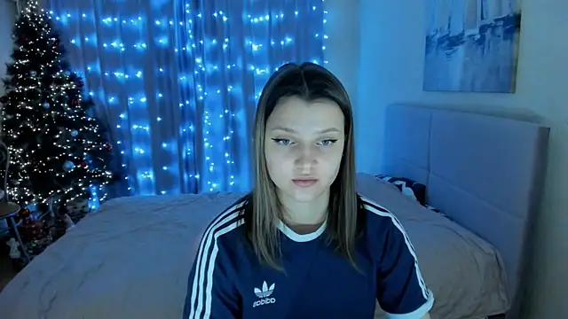 Snapshot of SoniNesti chatting on January 4, 2:56 pm SoniNesti online show from January 4, 2:56 pm