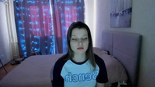 Snapshot of SoniNesti chatting on February 5, 10:08 am SoniNesti online show from February 5, 10:08 am