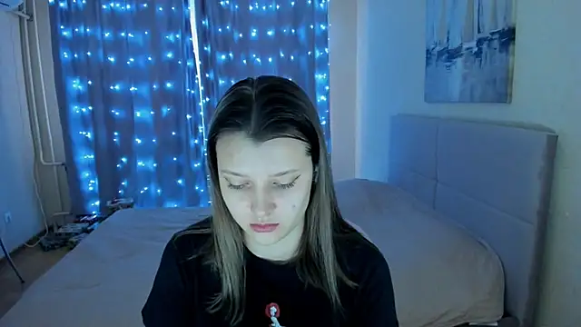 Snapshot of SoniNesti chatting on February 6, 12:05 pm SoniNesti online show from February 6, 12:05 pm